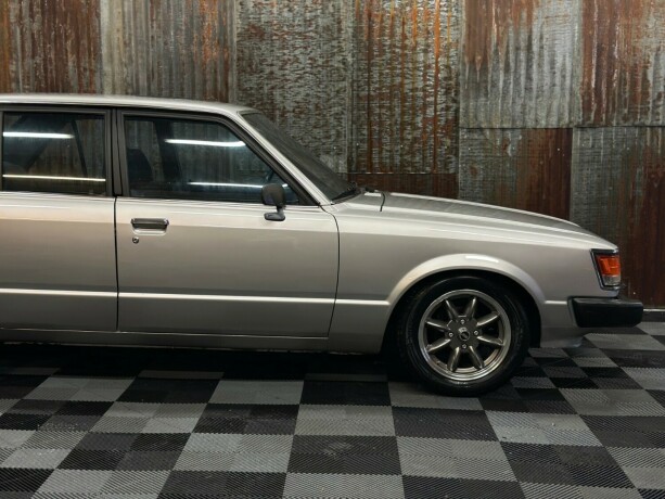 toyota-carina-bensin-1980-big-3