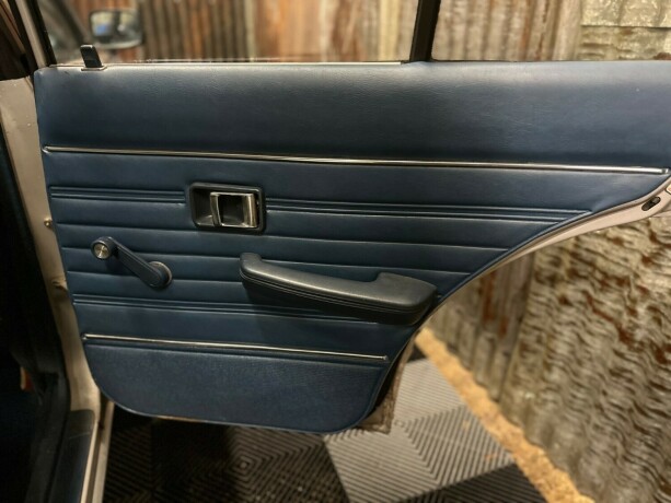 toyota-carina-bensin-1980-big-35