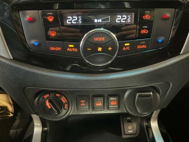 nissan-navara-diesel-2018-big-38