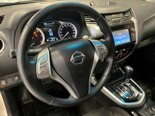 nissan-navara-diesel-2018-big-31