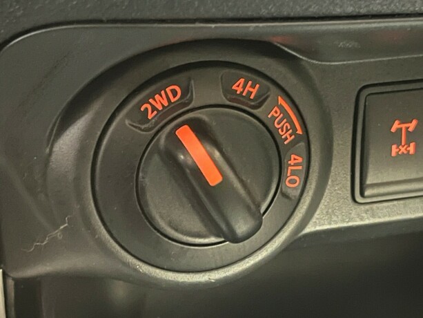 nissan-navara-diesel-2018-big-39