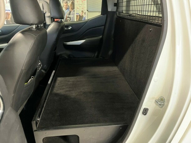 nissan-navara-diesel-2018-big-22