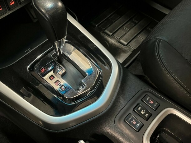 nissan-navara-diesel-2018-big-37