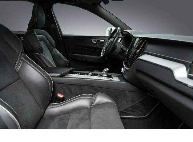 volvo-xc-60-elektrisitetbensin-2019-big-25