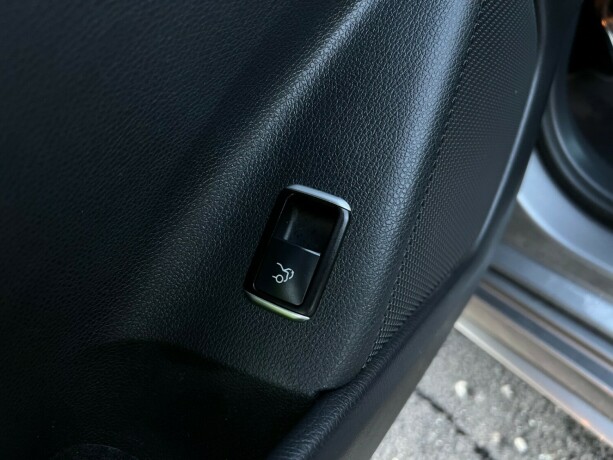 mercedes-benz-cla-bensin-2015-big-25