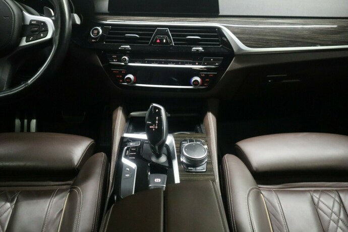 bmw-5-serie-bensin-2018-big-30