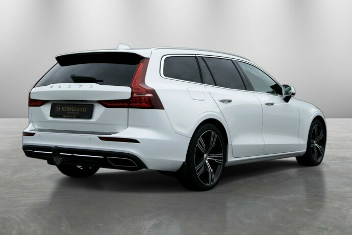 volvo-v60-plug-in-petrol-2020-big-5