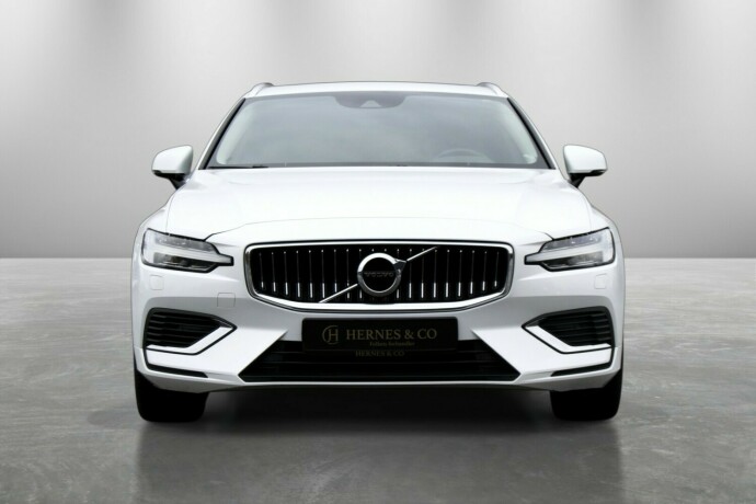 volvo-v60-plug-in-petrol-2020-big-3