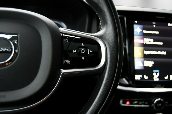 volvo-v60-plug-in-petrol-2020-big-12