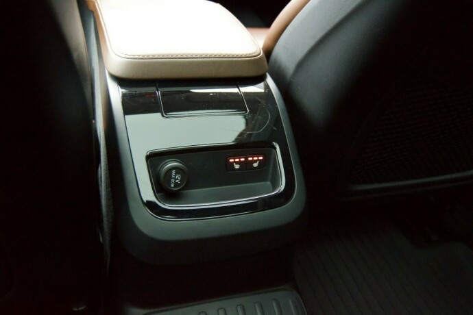 volvo-v60-plug-in-petrol-2020-big-27