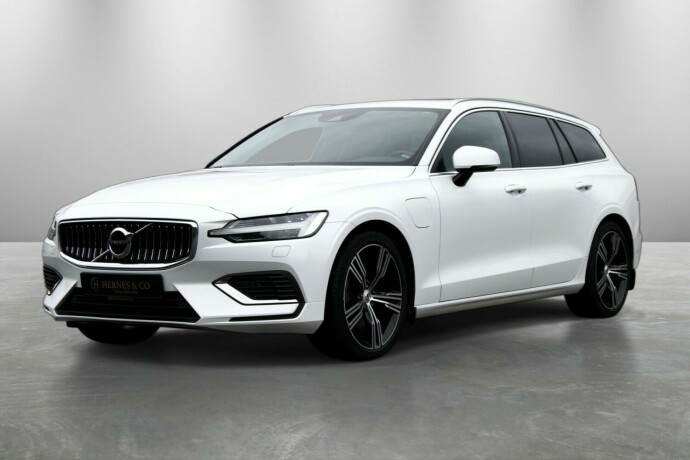 volvo-v60-plug-in-petrol-2020-big-0