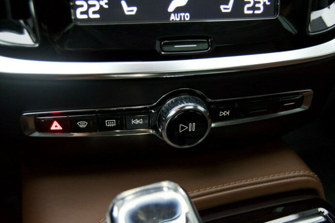 volvo-v60-plug-in-petrol-2020-big-14