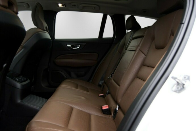 volvo-v60-plug-in-petrol-2020-big-26