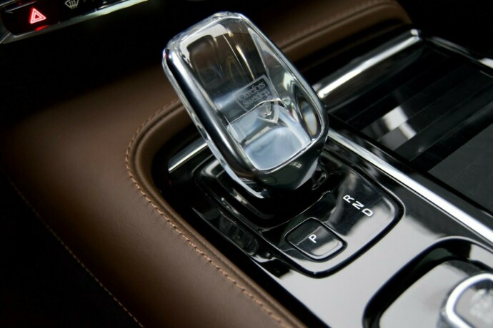 volvo-v60-plug-in-petrol-2020-big-16