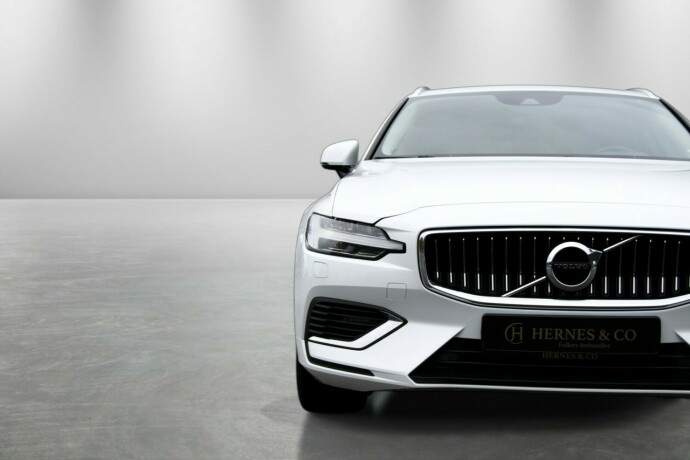 volvo-v60-plug-in-petrol-2020-big-4