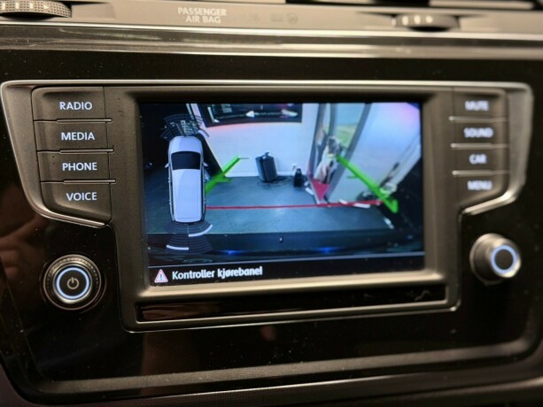 volkswagen-touran-bensin-2017-big-22