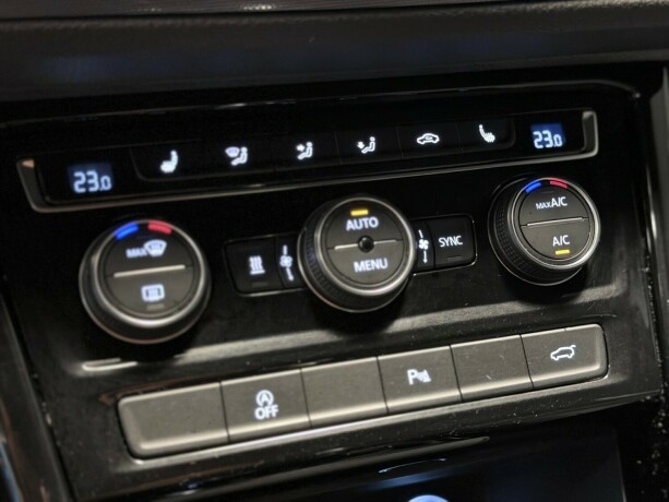 volkswagen-touran-bensin-2017-big-21