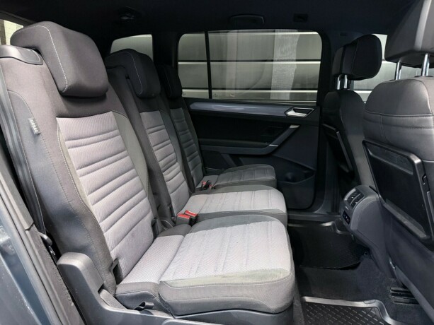 volkswagen-touran-bensin-2017-big-17