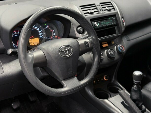 toyota-rav4-bensin-2011-big-10