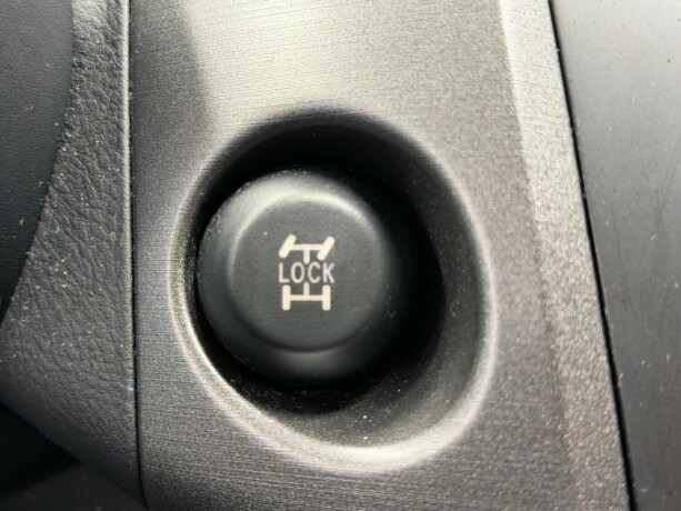 toyota-rav4-bensin-2011-big-25