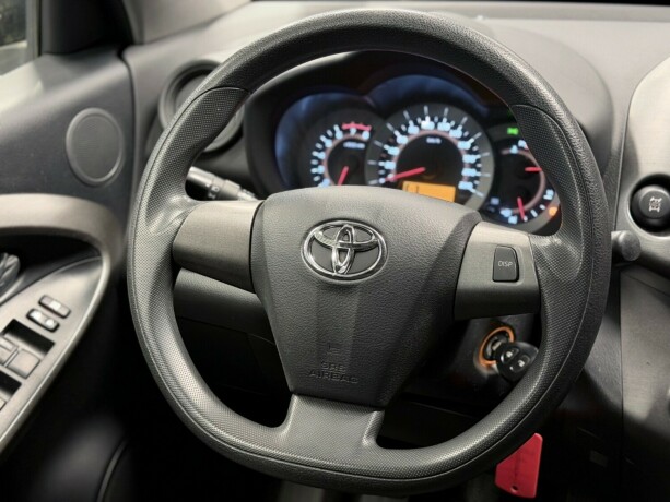 toyota-rav4-bensin-2011-big-19