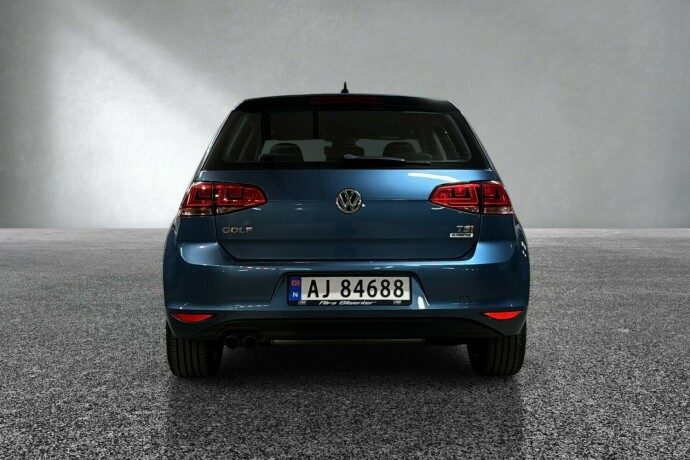 volkswagen-golf-bensin-2016-big-3
