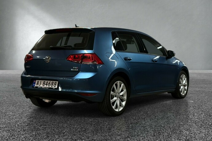 volkswagen-golf-bensin-2016-big-4