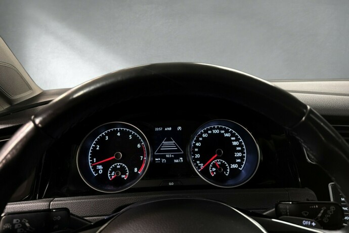 volkswagen-golf-bensin-2016-big-12