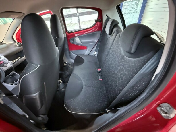 peugeot-107-bensin-2010-big-17