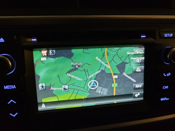 toyota-auris-elektrisitetbensin-2014-big-22