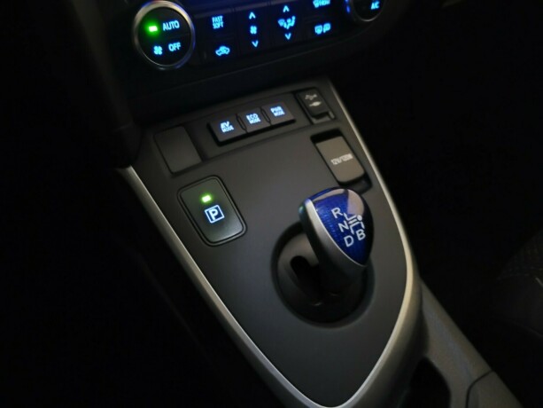 toyota-auris-elektrisitetbensin-2014-big-19