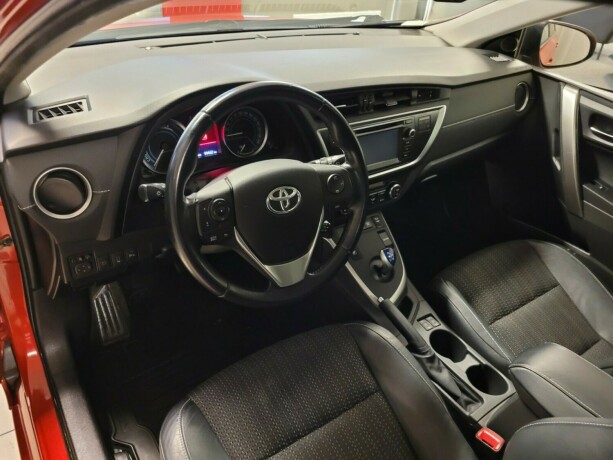 toyota-auris-elektrisitetbensin-2014-big-18