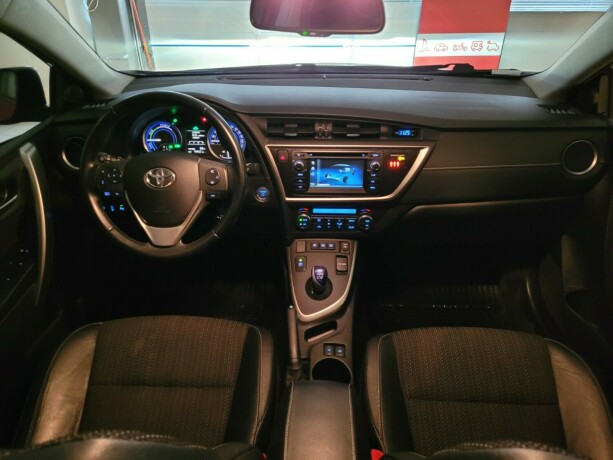 toyota-auris-elektrisitetbensin-2014-big-25