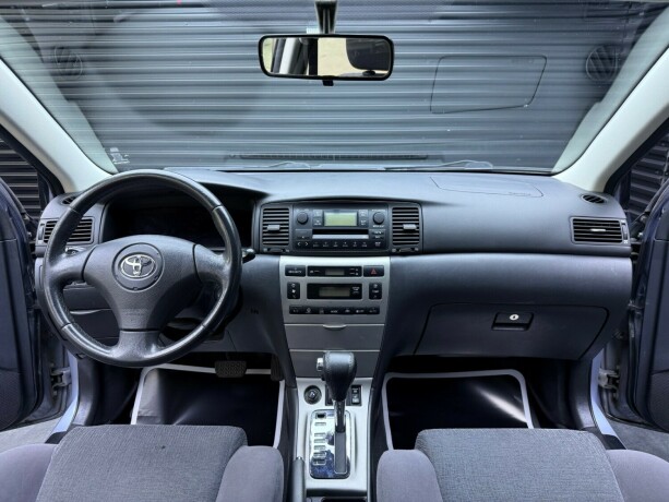 toyota-corolla-bensin-2004-big-9