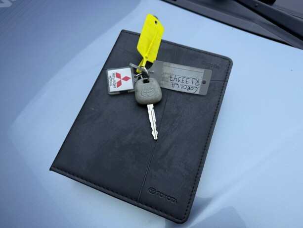 toyota-corolla-bensin-2004-big-24