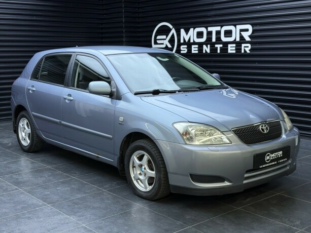 toyota-corolla-bensin-2004-big-0