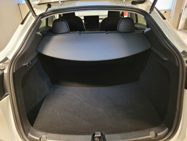 tesla-model-y-elektrisitet-2022-big-17