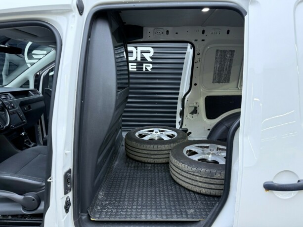 volkswagen-caddy-maxi-diesel-2018-big-27