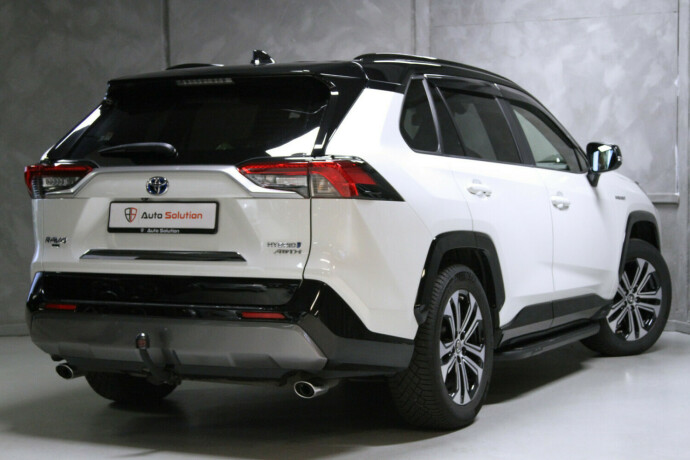 toyota-rav4-elektrisitetbensin-2019-big-1