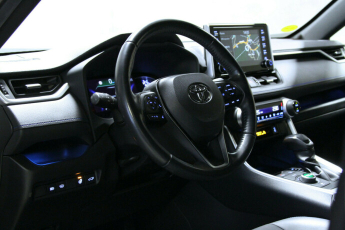 toyota-rav4-elektrisitetbensin-2019-big-15