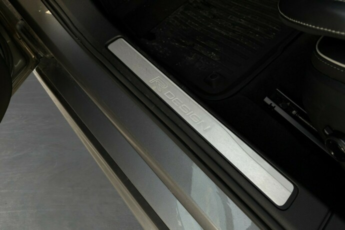 volvo-v60-plug-in-petrol-2020-big-38