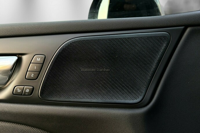 volvo-v60-plug-in-petrol-2020-big-39