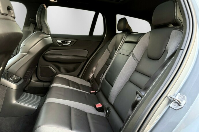 volvo-v60-plug-in-petrol-2020-big-14