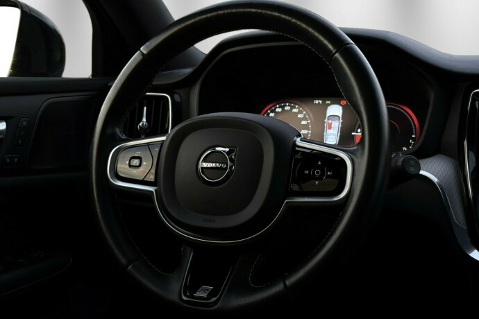 volvo-v60-plug-in-petrol-2020-big-18