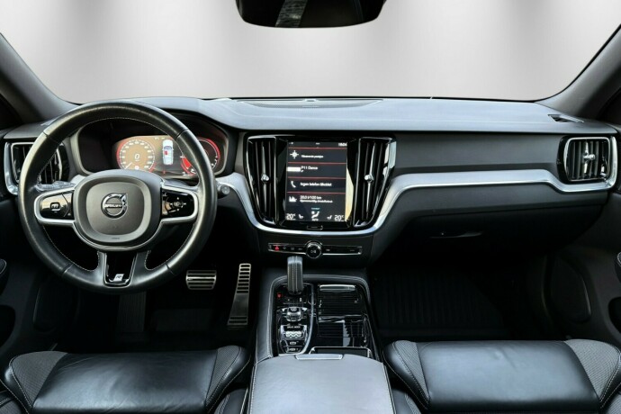 volvo-v60-plug-in-petrol-2020-big-16