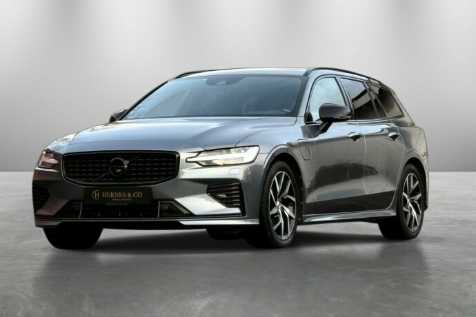 volvo-v60-plug-in-petrol-2020-big-0