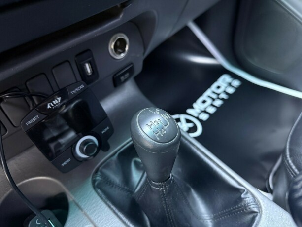 toyota-hilux-diesel-2012-big-22