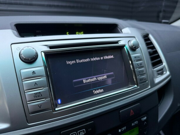 toyota-hilux-diesel-2012-big-19