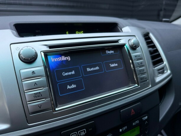 toyota-hilux-diesel-2012-big-20