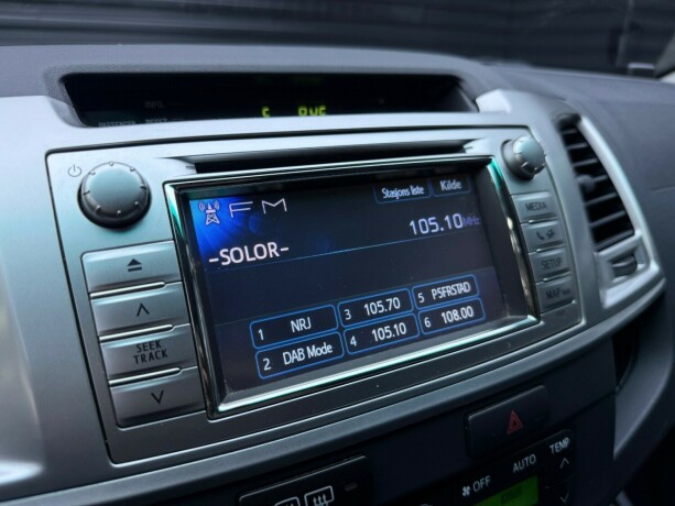 toyota-hilux-diesel-2012-big-18